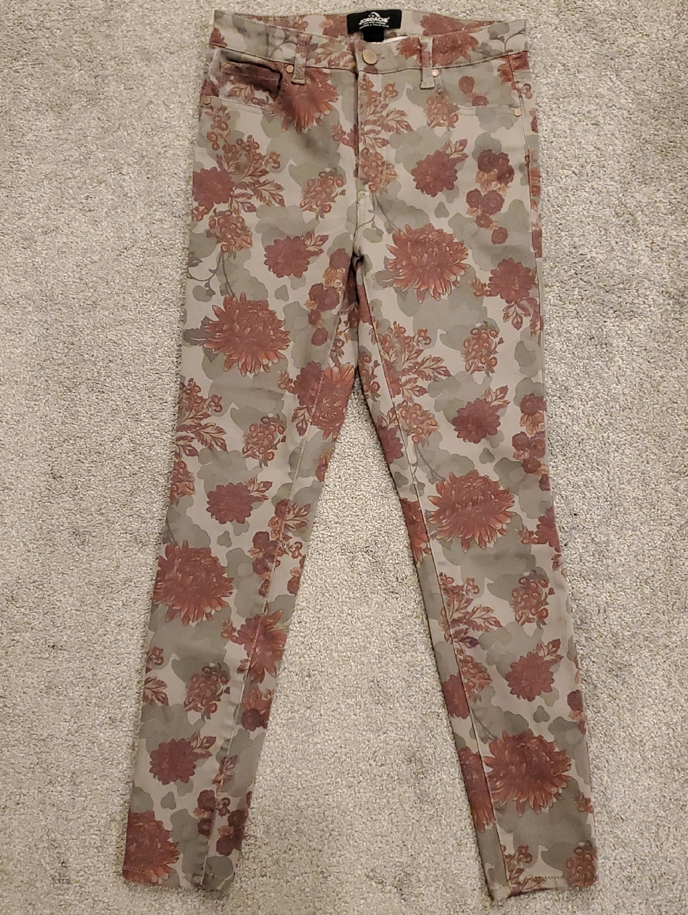 Jordache- Beautiful high rise super soft jegging functional pockets 79% cotton